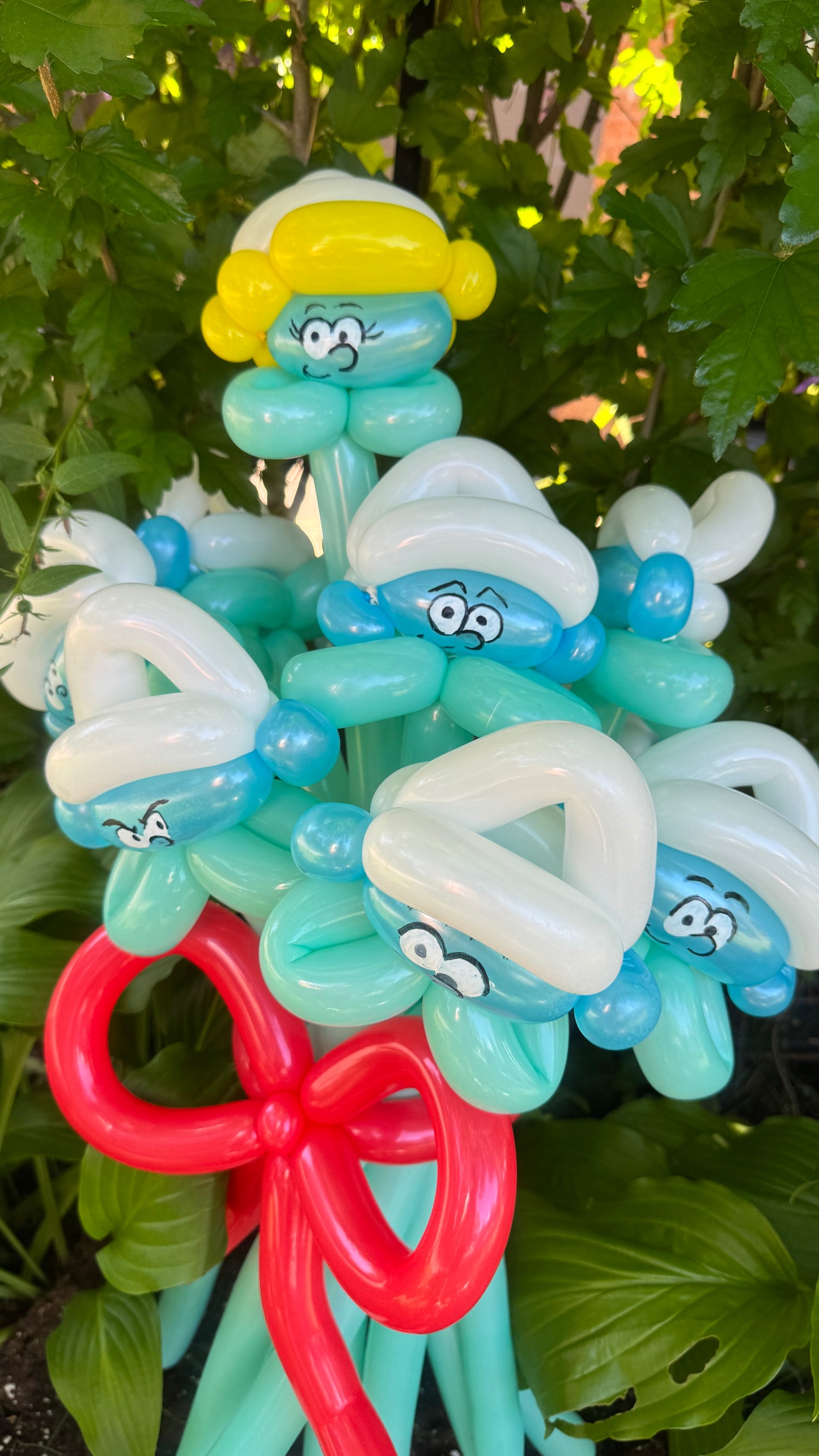 Custom Themed Balloon Bouquets – Flowers, Characters & Special Designs