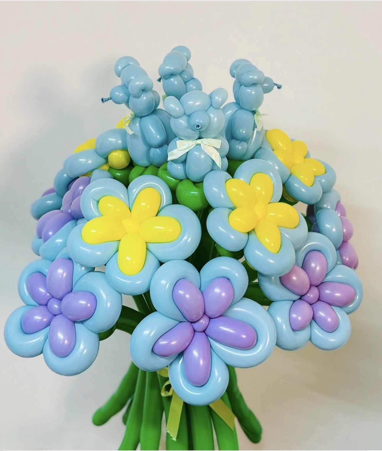 Custom Themed Balloon Bouquets – Flowers, Characters & Special Designs