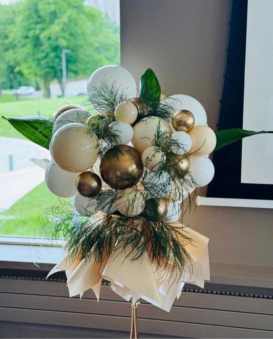 box balloons and flowers Arrangement